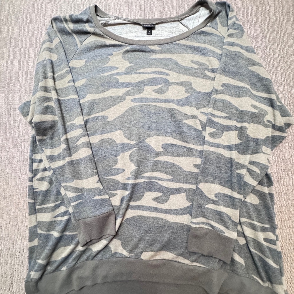 Torrid Womens Plus Size 4 Green Camo Raglan Long Sleeve Pullover Sweatshirt